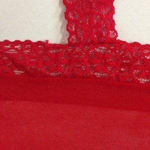 Красные чулки с поясом Opium 614