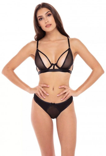 Полуоткрытый лиф и бикини с вырезом на ягодицах